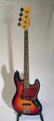 Fender - American Professional II Jazz Bass, Rosewood Fingerboard - 3-Colour Sunburst